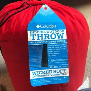 Columbia indoor and outdoor throw!!